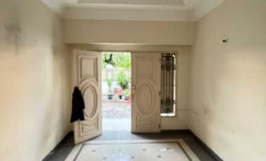 Disewakan Rumah Taman Kedoya Baru Mewah Siap Huni