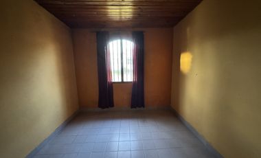 SE VENDE CASA ZONA MIGUEL DAVID Y ARTIGAS