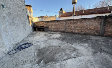 SE VENDE CASA ZONA MIGUEL DAVID Y ARTIGAS