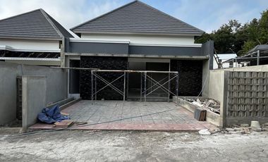 dijual rumah di sleman di jalan kaliurang km 13 pondok indah residence