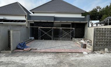 dijual rumah di sleman di jalan kaliurang km 13 pondok indah residence