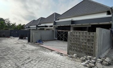 dijual rumah di sleman di jalan kaliurang km 13 pondok indah residence