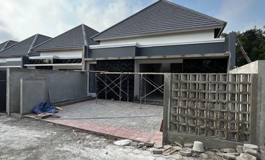 dijual rumah di sleman di jalan kaliurang km 13 pondok indah residence