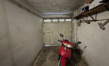 SE VENDE CASA A MEDIA CUADRA DE AV. ALMAFUERTE