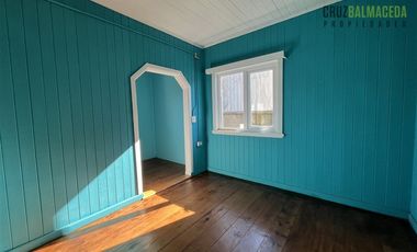 Oficina en Arriendo en Amplia casa comercial, sector Imperial, excelente ubicación y muy buen estado.