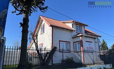 Local Comercial en Arriendo en Amplia casa comercial, sector Imperial, excelente ubicación y muy buen estado.