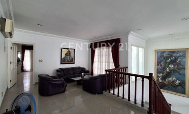 Rumah Besar, Terawat, Fully Furnished Di Menteng