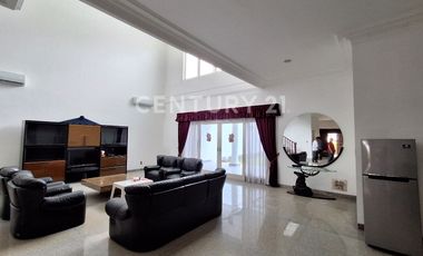 Rumah Besar, Terawat, Fully Furnished Di Menteng