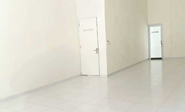 Ruang Kantor Lantai 2 di Ruko Metland Menteng, Cakung, Jakarta Timur