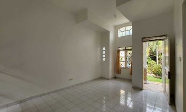 Disewakan rumah di kota wisata