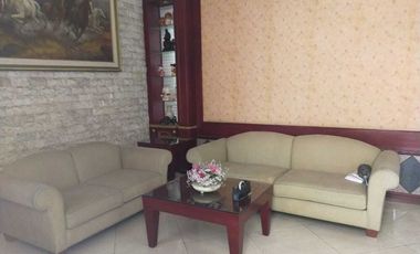 Rumah 2 Lantai Bagus SHM di Graha Famili Siap Huni