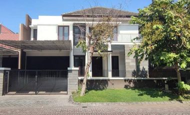 Rumah 2 Lantai Bagus di Graha Famili Siap Huni