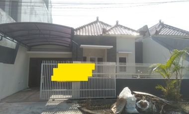 Rumah disewakan di Gunung Anyar, Surabaya