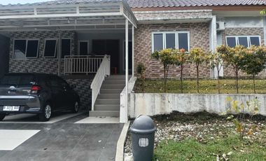 DISEWA RUMAH 2 LANTAI TAHUNAN BISA SURVEY ARGENIA SENTUL SSR865