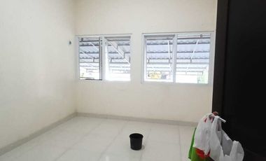DISEWA RUMAH 2 LANTAI TAHUNAN BISA SURVEY ARGENIA SENTUL SSR865