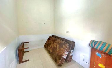 kios pinggir jalan utama plus kost 7 kamar di area kampus UMS