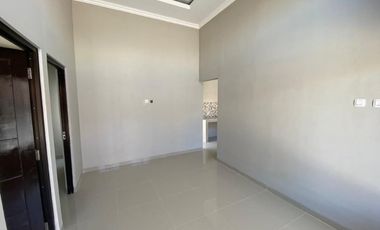 Rumah cantik siap huni di perumahan cluster mojosongo jebres solo