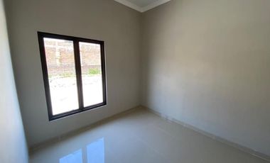 Rumah cantik siap huni di perumahan cluster mojosongo jebres solo