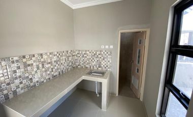 Rumah cantik siap huni di perumahan cluster mojosongo jebres solo