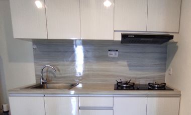 Apartemen 2 BR Furnished Bagus The Kensington Royal Suites Sumarecon K