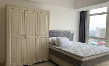 Apartemen 2 BR Furnished Bagus The Kensington Royal Suites Sumarecon K