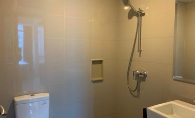 Apartemen 2 BR Furnished Bagus The Kensington Royal Suites Sumarecon K