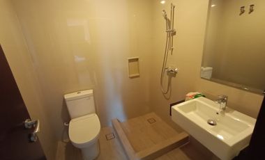 Apartemen 2 BR Furnished Bagus The Kensington Royal Suites Sumarecon K