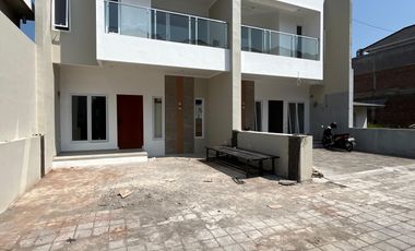 Rumah Premium gentan solo cluster deretan rumah elit