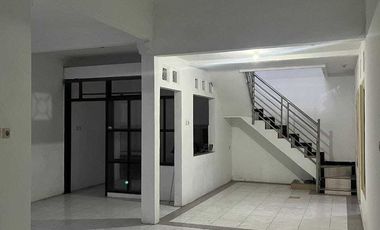 Dijual Cepat Rumah PONDOK JATI, Sidoarjo Kota Row jalan 2 mobil