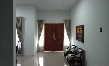 Rumah bangunan baru di perumahan elit Sidoarjo