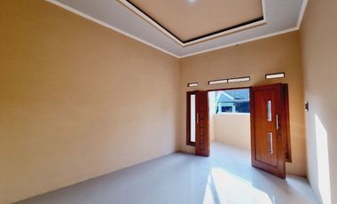 Rumah Baru Gress Cantik SHM Siap Huni di Banyuanyar Solo Kota