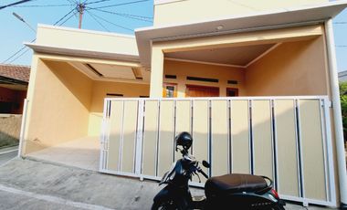 Rumah Baru Gress Cantik SHM Siap Huni di Banyuanyar Solo Kota