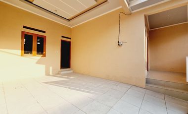 Rumah Baru Gress Cantik SHM Siap Huni di Banyuanyar Solo Kota