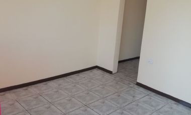 OPORTUNIDAD CASA CON AMPLIO PATIO