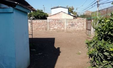 OPORTUNIDAD CASA CON AMPLIO PATIO