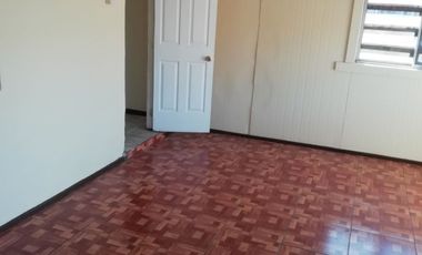 OPORTUNIDAD CASA CON AMPLIO PATIO