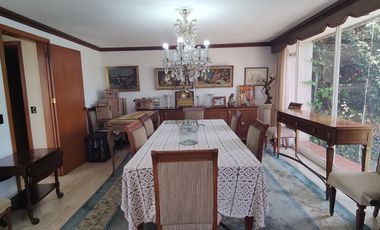 SE VENDE CASA EN CERRADA EN LOMAS DE TECAMACHALCO (V)
