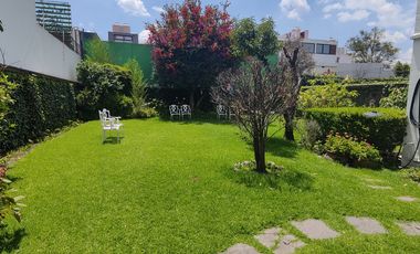 SE VENDE CASA EN CERRADA EN LOMAS DE TECAMACHALCO (V)