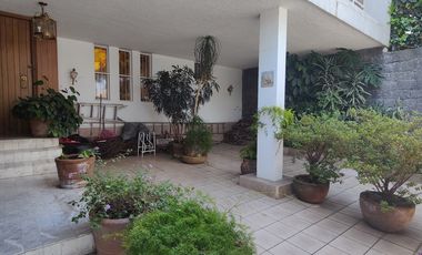 SE VENDE CASA EN CERRADA EN LOMAS DE TECAMACHALCO (V)