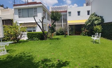 SE VENDE CASA EN CERRADA EN LOMAS DE TECAMACHALCO (V)
