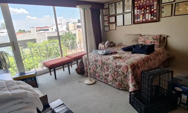 SE VENDE CASA EN CERRADA EN LOMAS DE TECAMACHALCO (V)