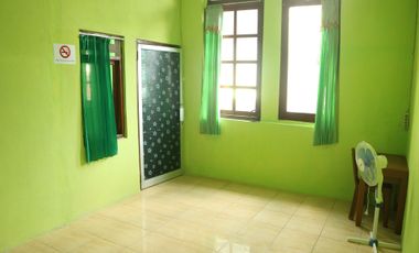 House for Sale at Klewer Market Area 127metre square