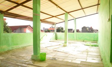 House for Sale at Klewer Market Area 127metre square