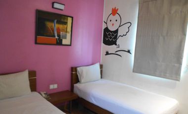 Dijual cepat Hotel Bintang 2, Area Bandengan, strategis,di jalan besar