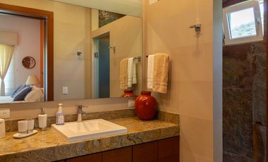 Exclusiva Casa Amueblada en Venta en Coto Privado  Ajijic West