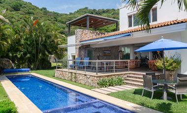 Exclusiva Casa Amueblada en Venta en Coto Privado  Ajijic West