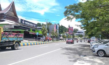 Bangunan Hotel Area strategis 4lt. 2.445m² pinggir jalan utama