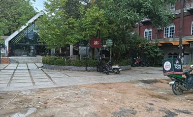 Bangunan Hotel Area strategis 4lt. 2.445m² pinggir jalan utama