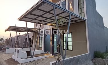 Rumah Baru 2 Lantai di barat Surabaya