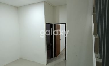 Rumah Baru 2 Lantai di barat Surabaya